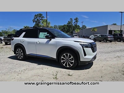 2026 Nissan Pathfinder Platinum