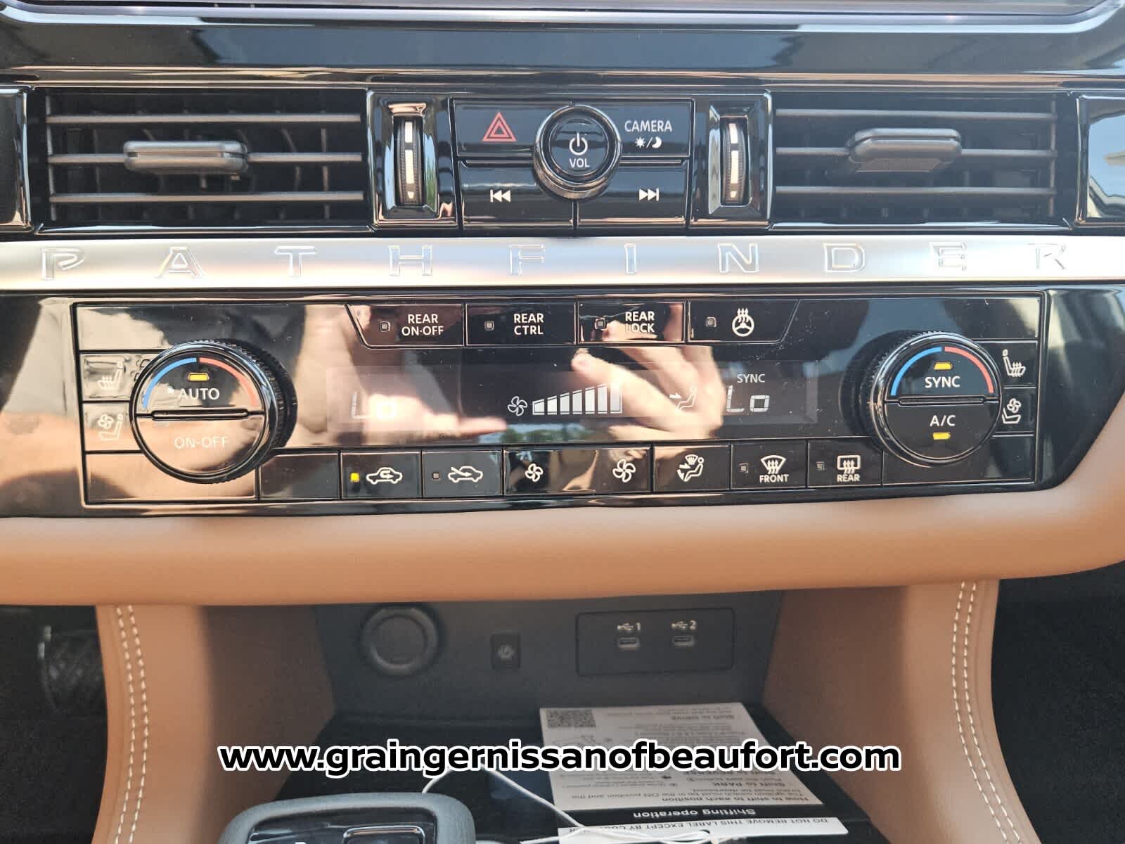 2026 Nissan Pathfinder Platinum