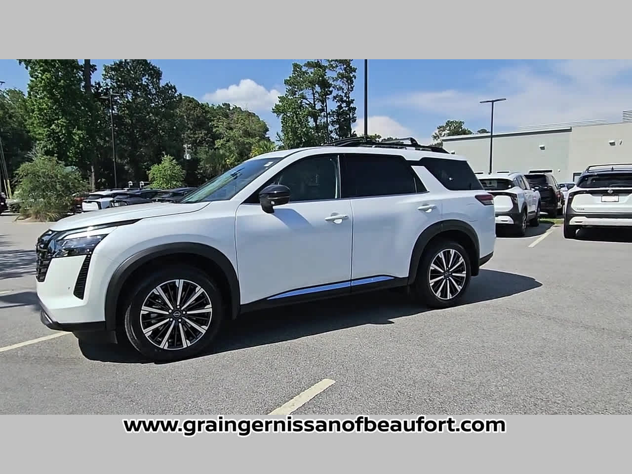 2026 Nissan Pathfinder Platinum
