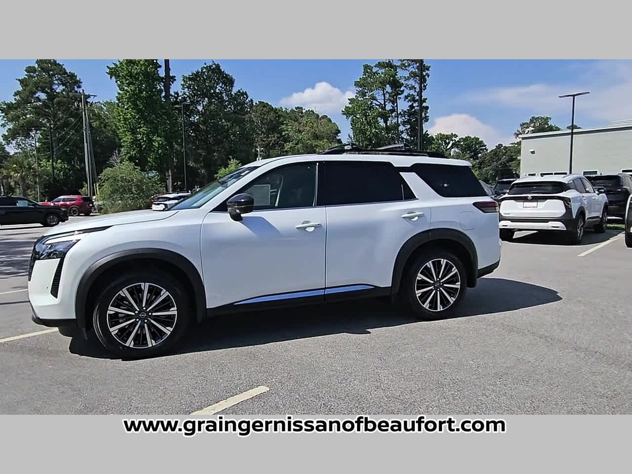 2026 Nissan Pathfinder Platinum