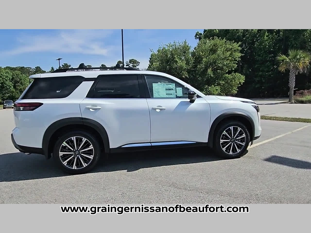 2026 Nissan Pathfinder Platinum