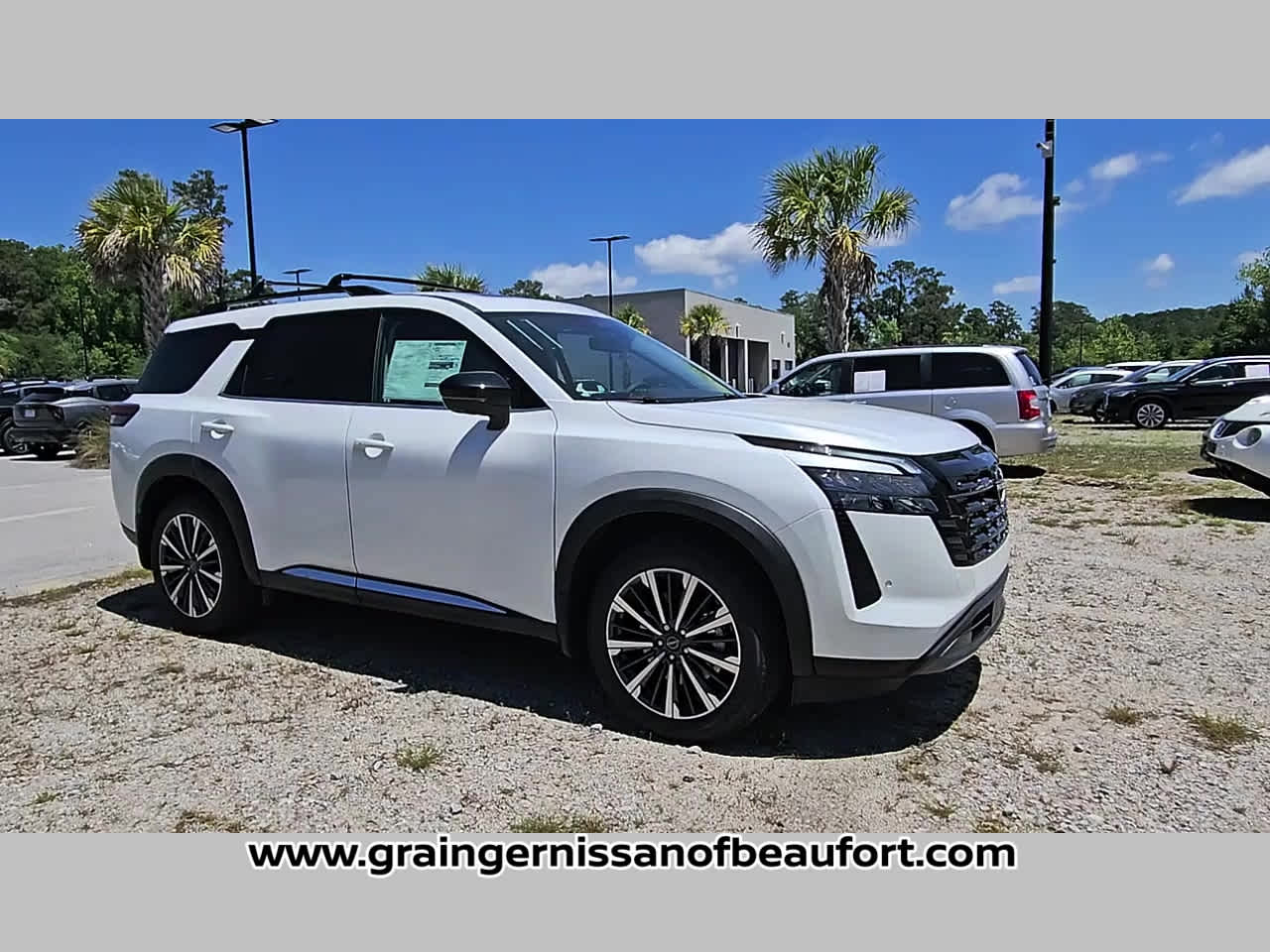 2026 Nissan Pathfinder Platinum