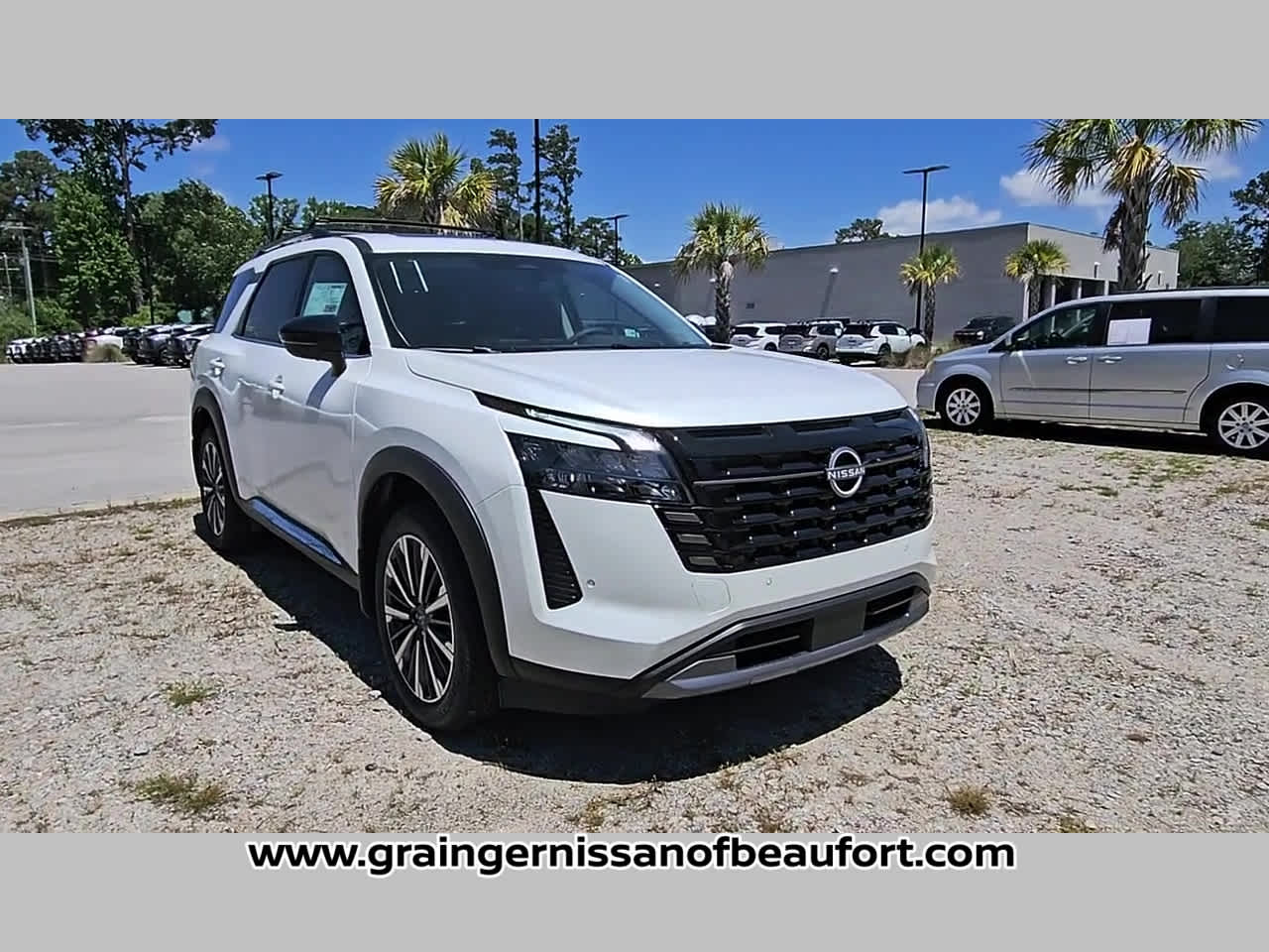 2026 Nissan Pathfinder Platinum