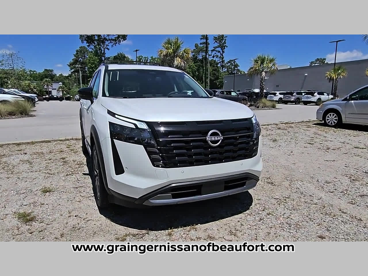 2026 Nissan Pathfinder Platinum