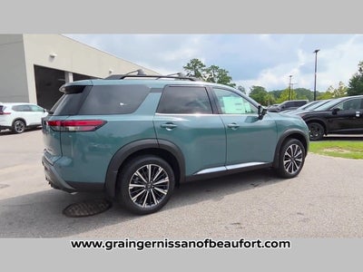 2026 Nissan Pathfinder Platinum