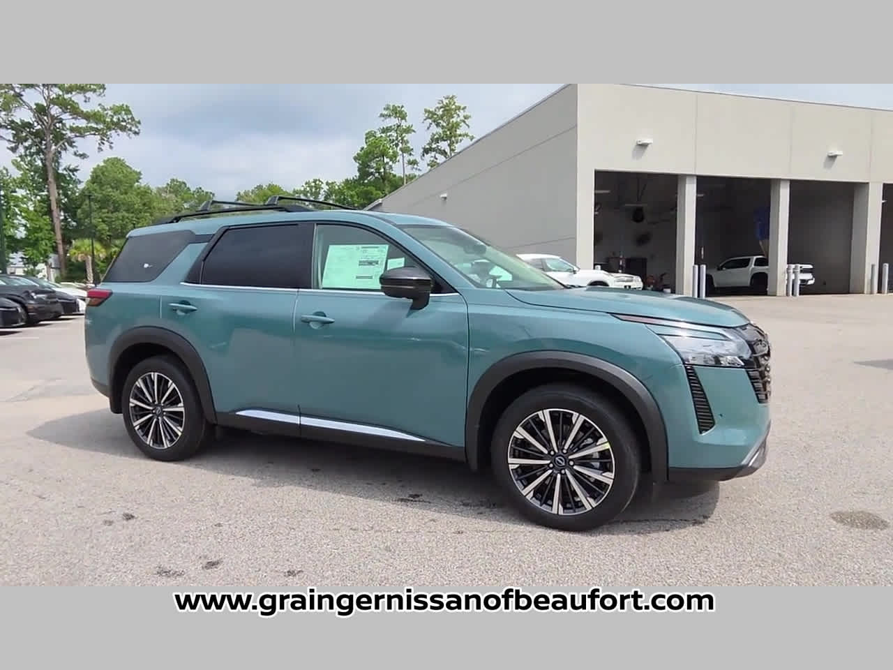 2026 Nissan Pathfinder Platinum