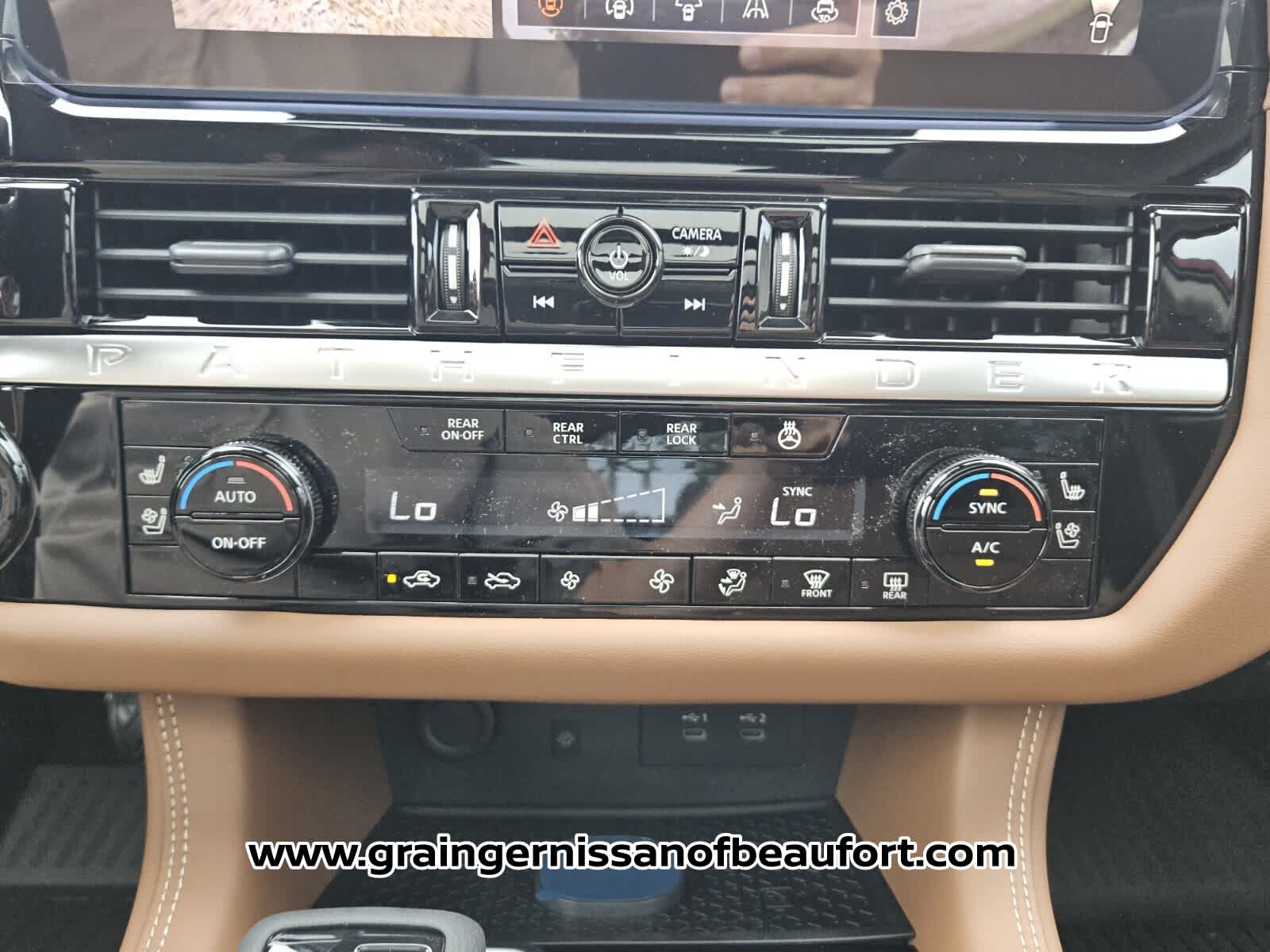 2026 Nissan Pathfinder Platinum