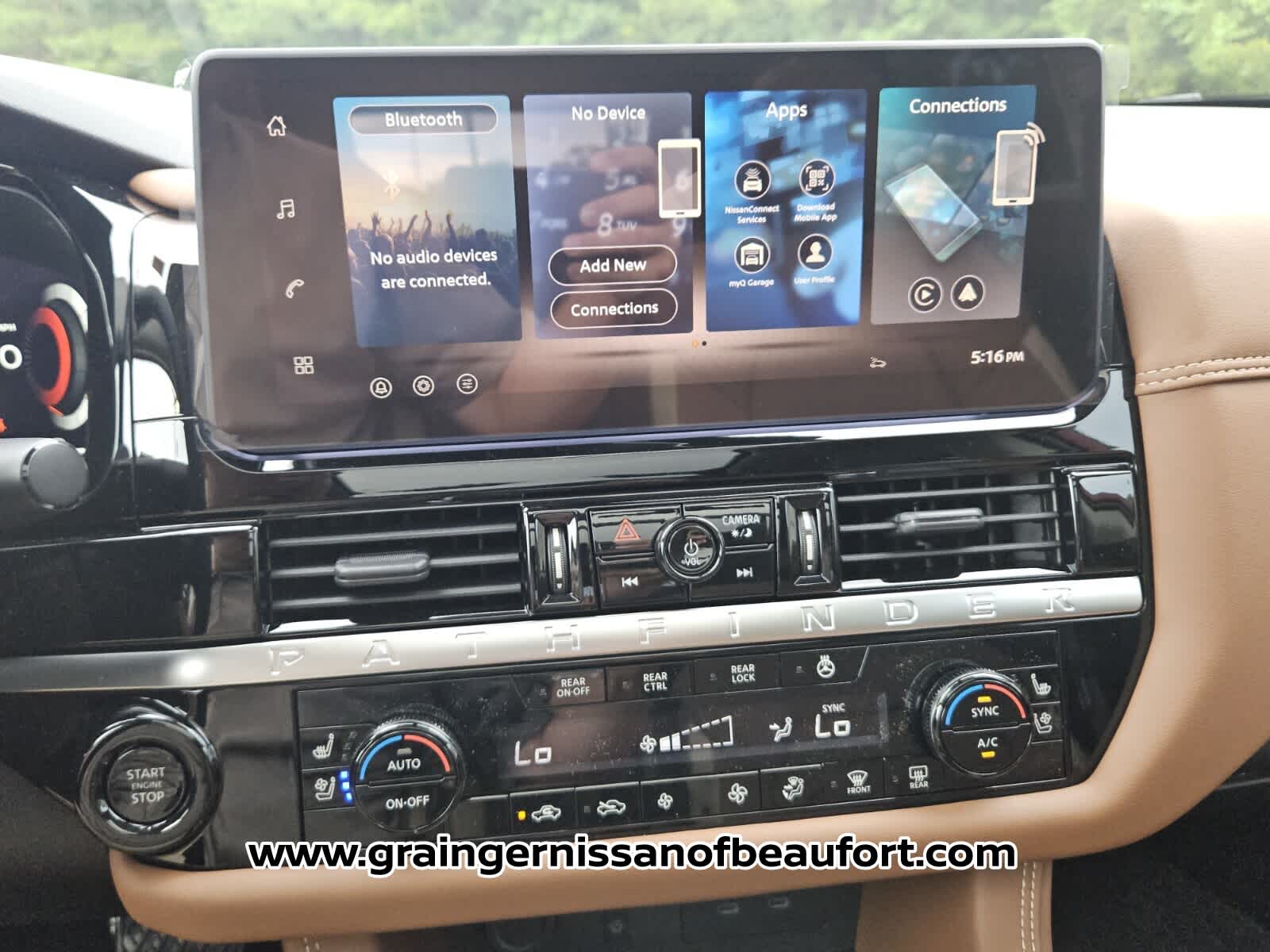 2026 Nissan Pathfinder Platinum