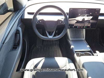 2026 Tesla Model Y AWD
