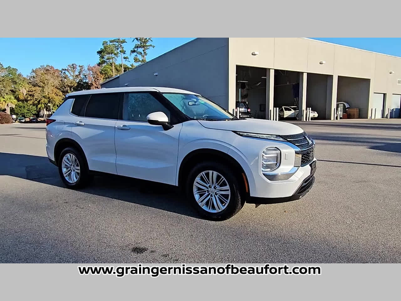 2022 Mitsubishi Outlander ES