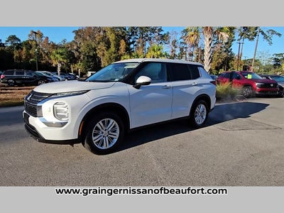 2022 Mitsubishi Outlander ES