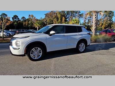 2022 Mitsubishi Outlander ES