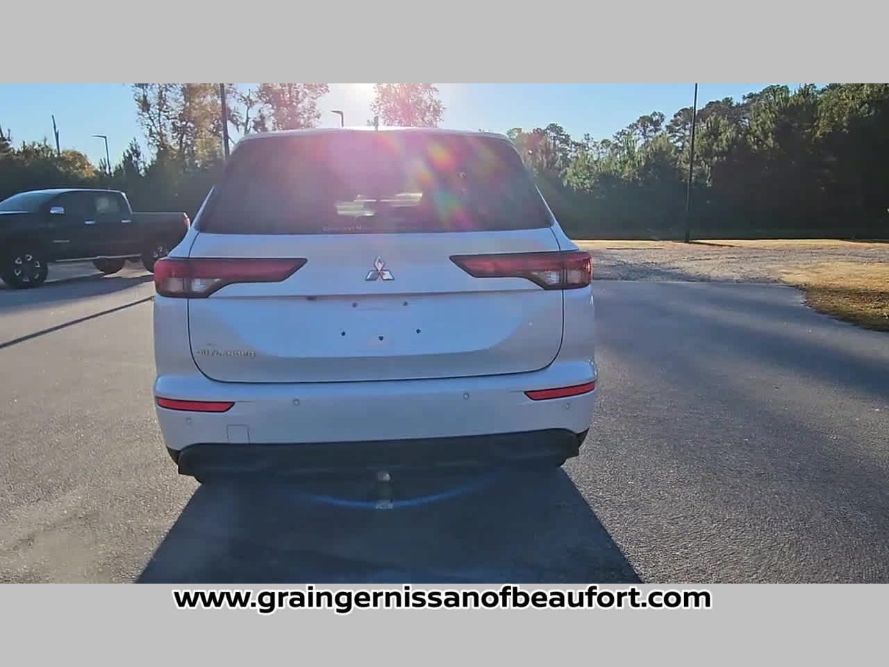 2022 Mitsubishi Outlander ES