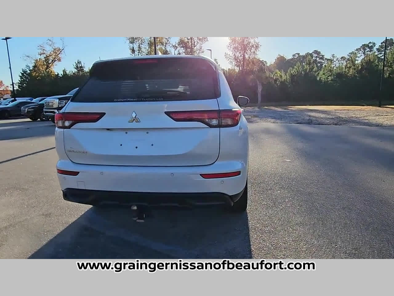 2022 Mitsubishi Outlander ES