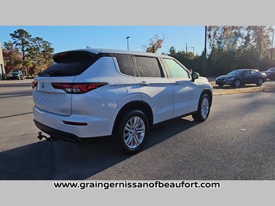 2022 Mitsubishi Outlander ES