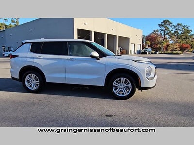 2022 Mitsubishi Outlander ES