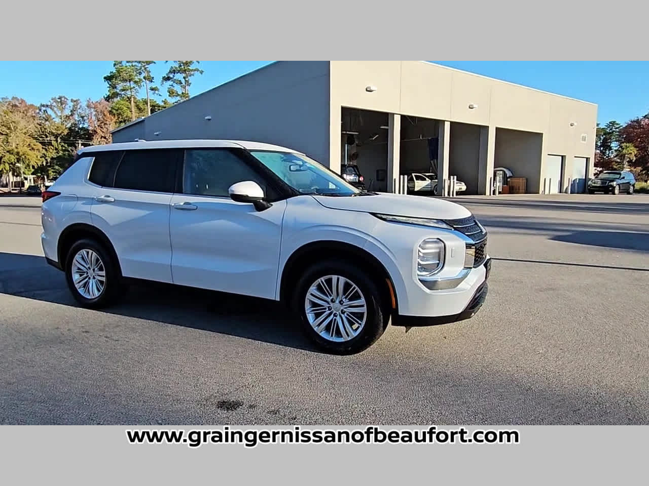 2022 Mitsubishi Outlander ES