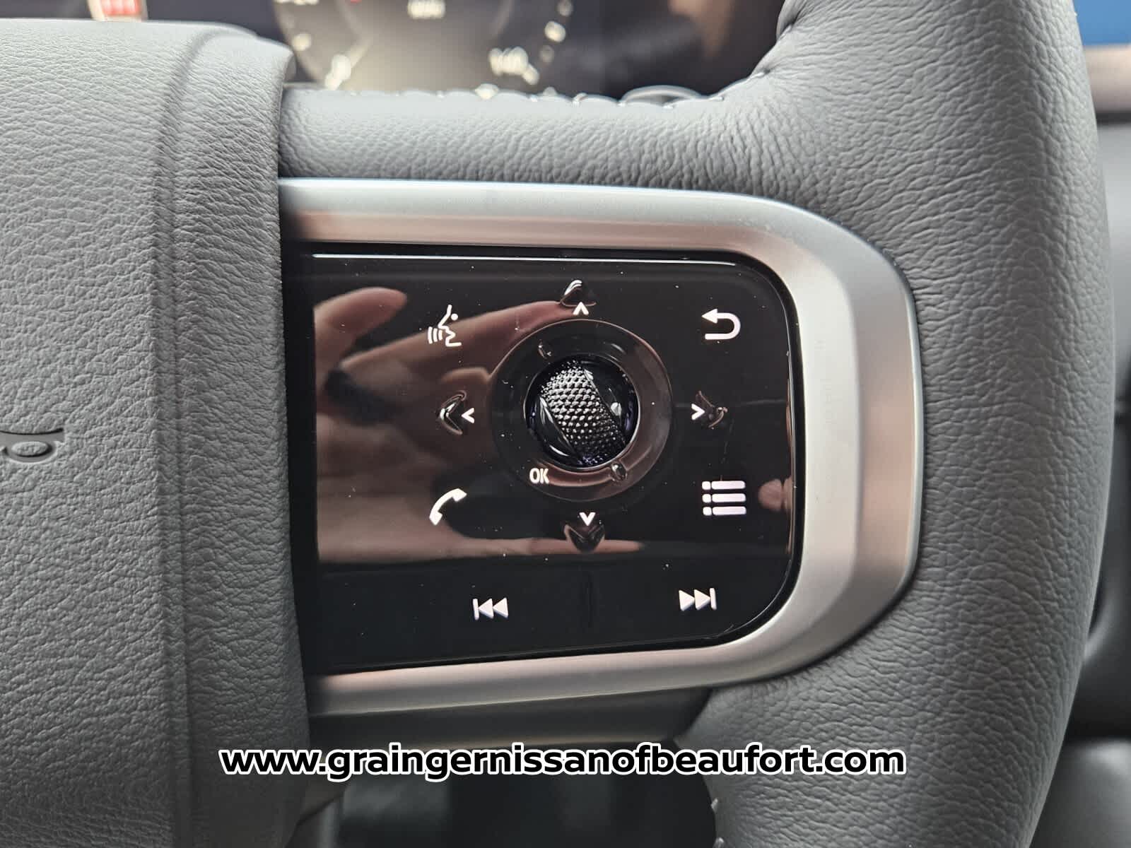 2026 Nissan Armada SV