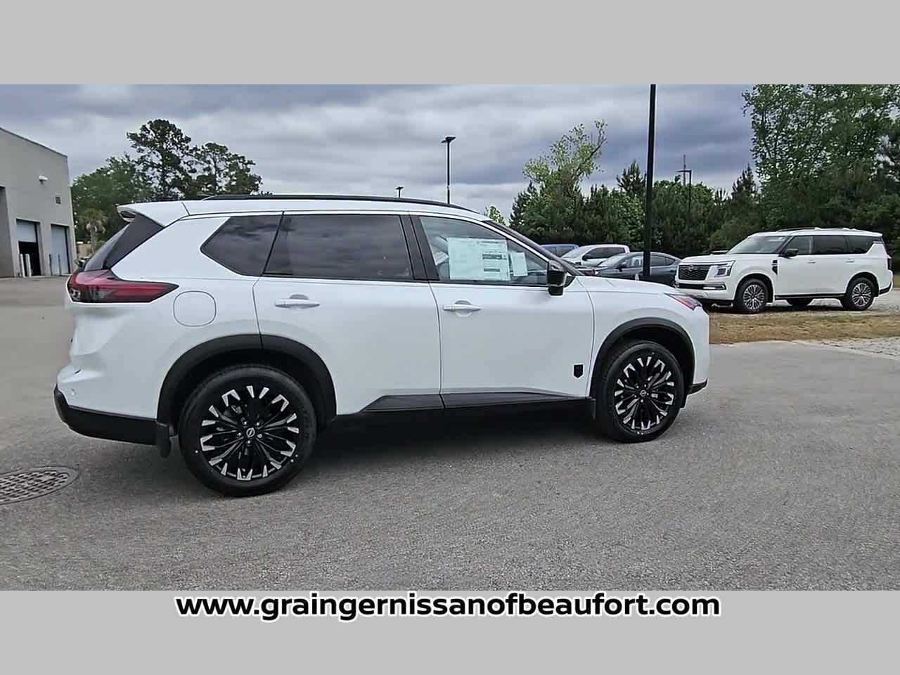2026 Nissan Rogue Dark Armor