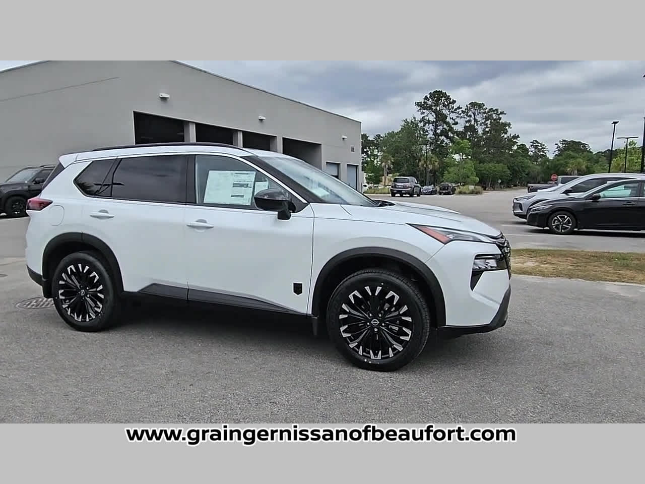 2026 Nissan Rogue Dark Armor