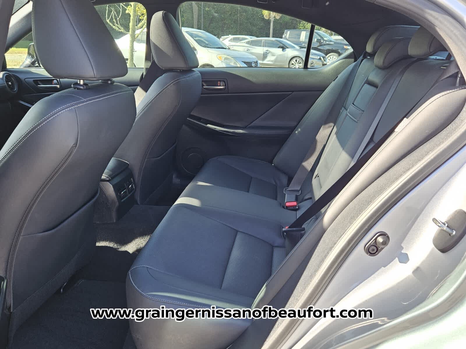 2023 Lexus IS F SPORT Design