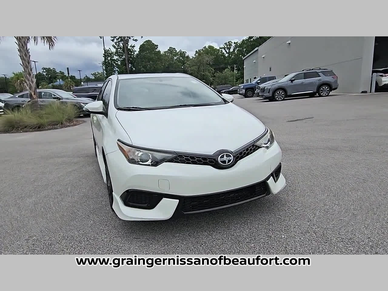 2016 Scion iM 5dr HB Man (Natl)