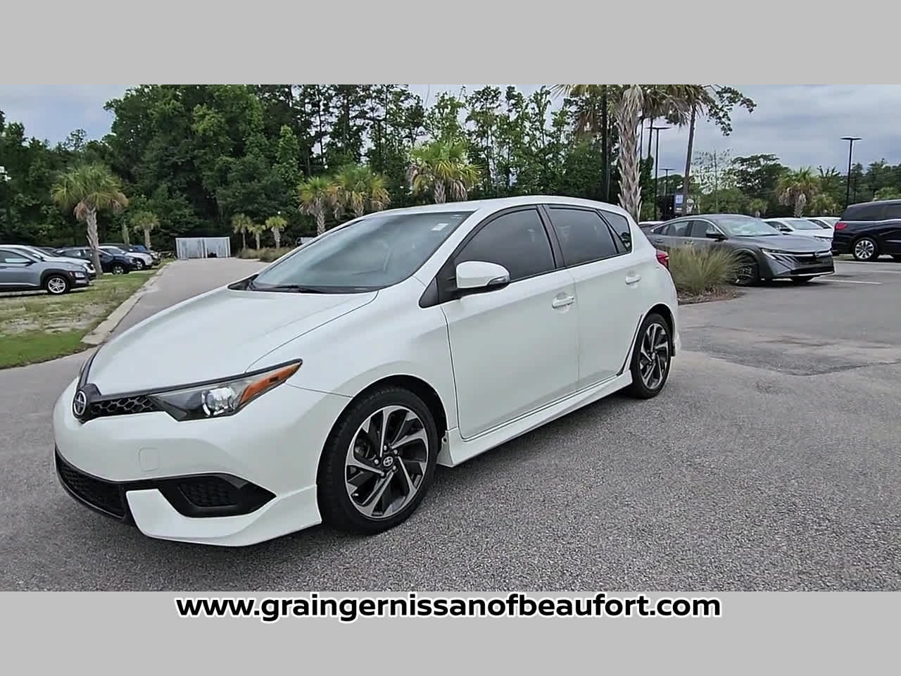 2016 Scion iM 5dr HB Man (Natl)