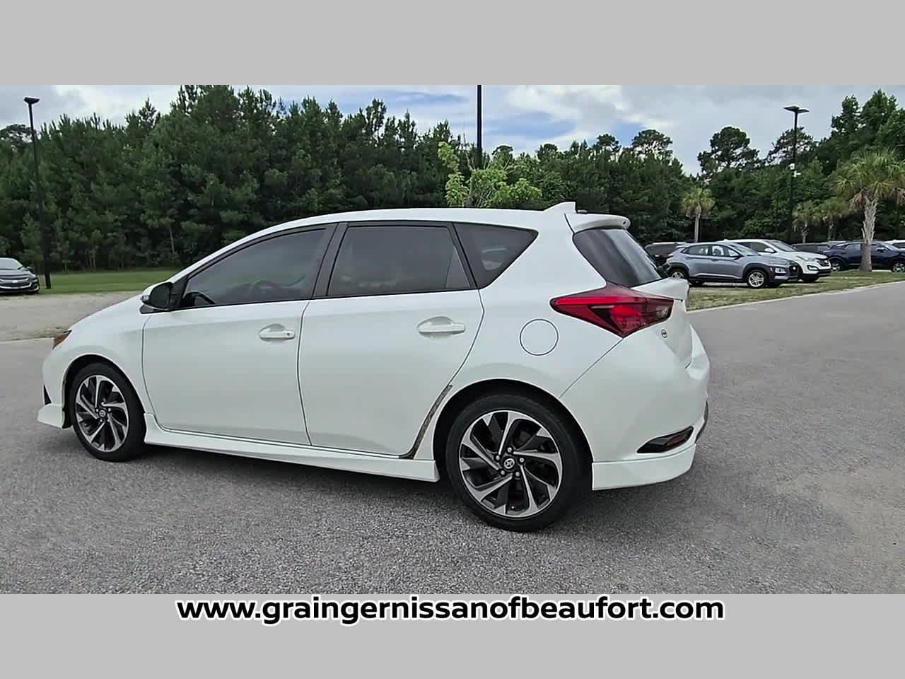 2016 Scion iM 5dr HB Man (Natl)