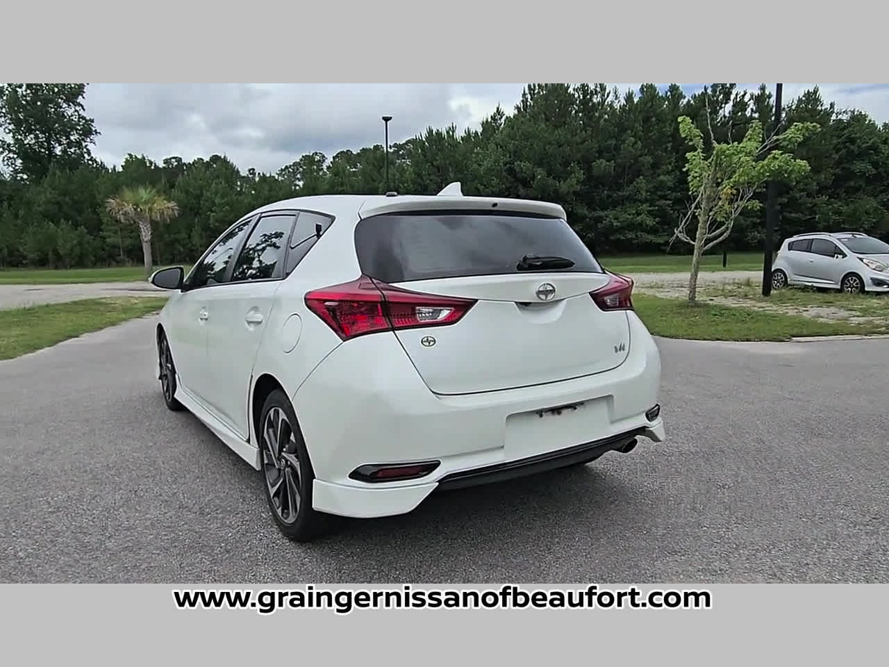 2016 Scion iM 5dr HB Man (Natl)
