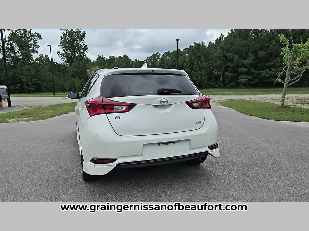 2016 Scion iM 5dr HB Man (Natl)