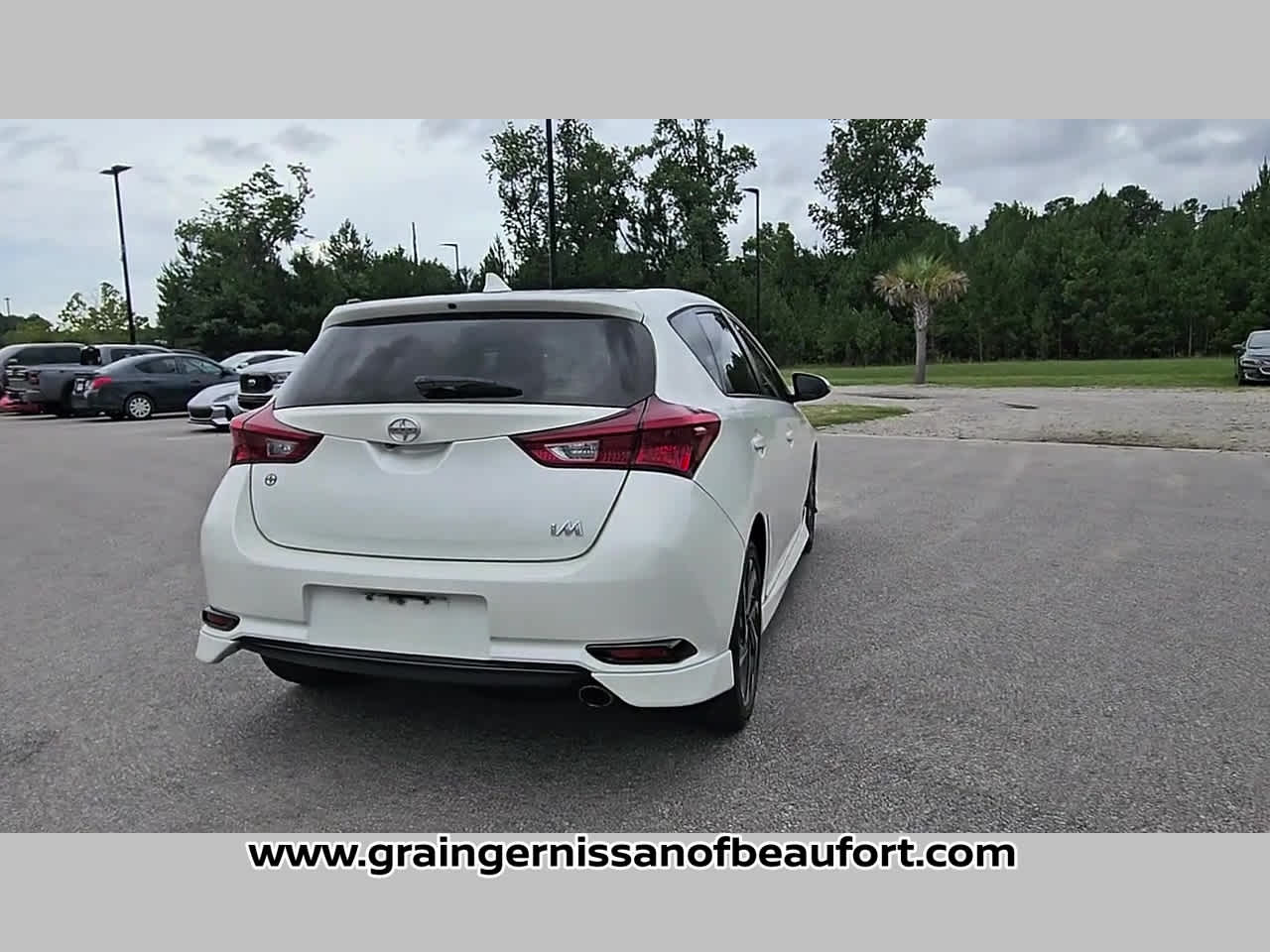 2016 Scion iM 5dr HB Man (Natl)