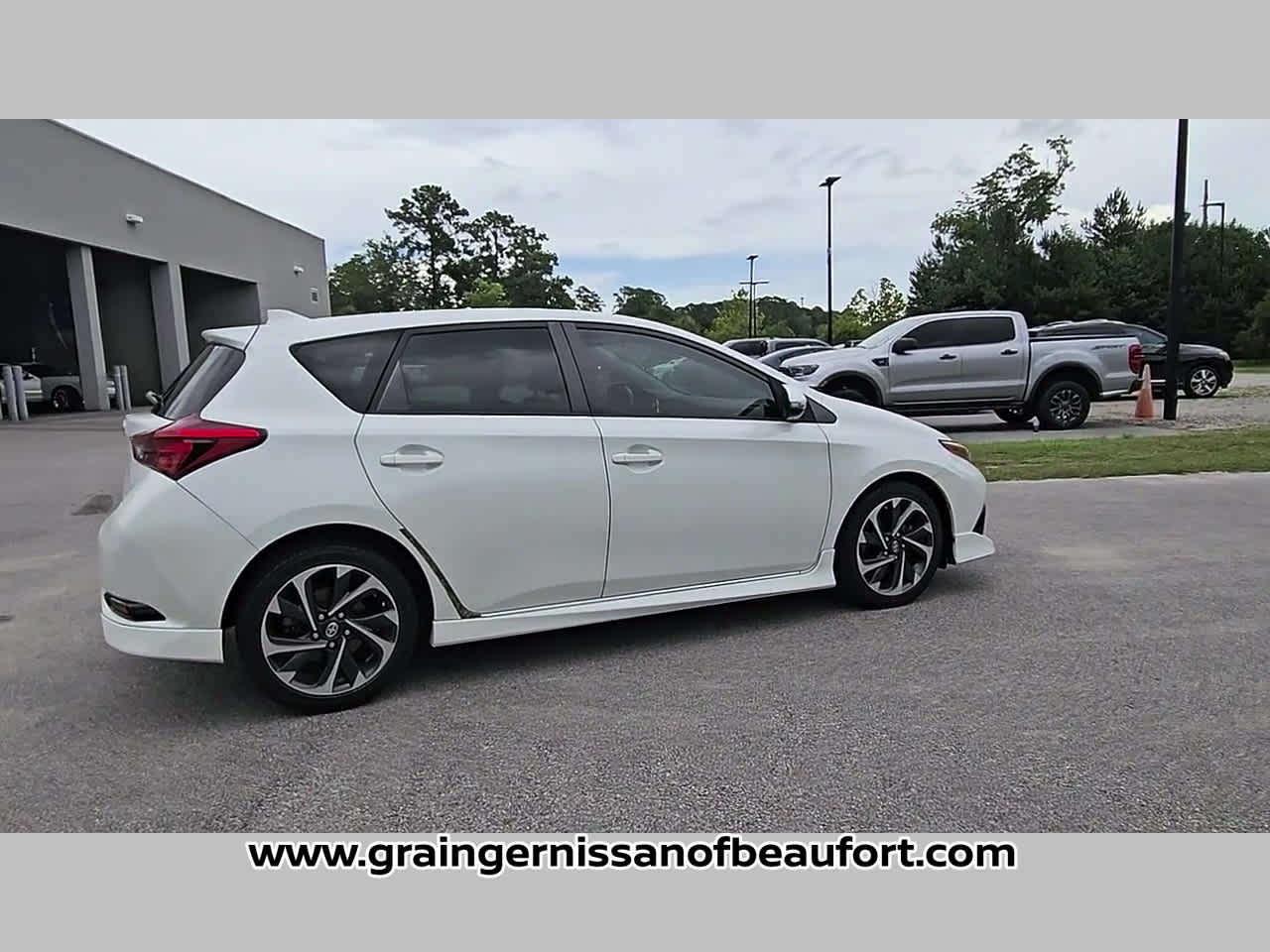 2016 Scion iM 5dr HB Man (Natl)