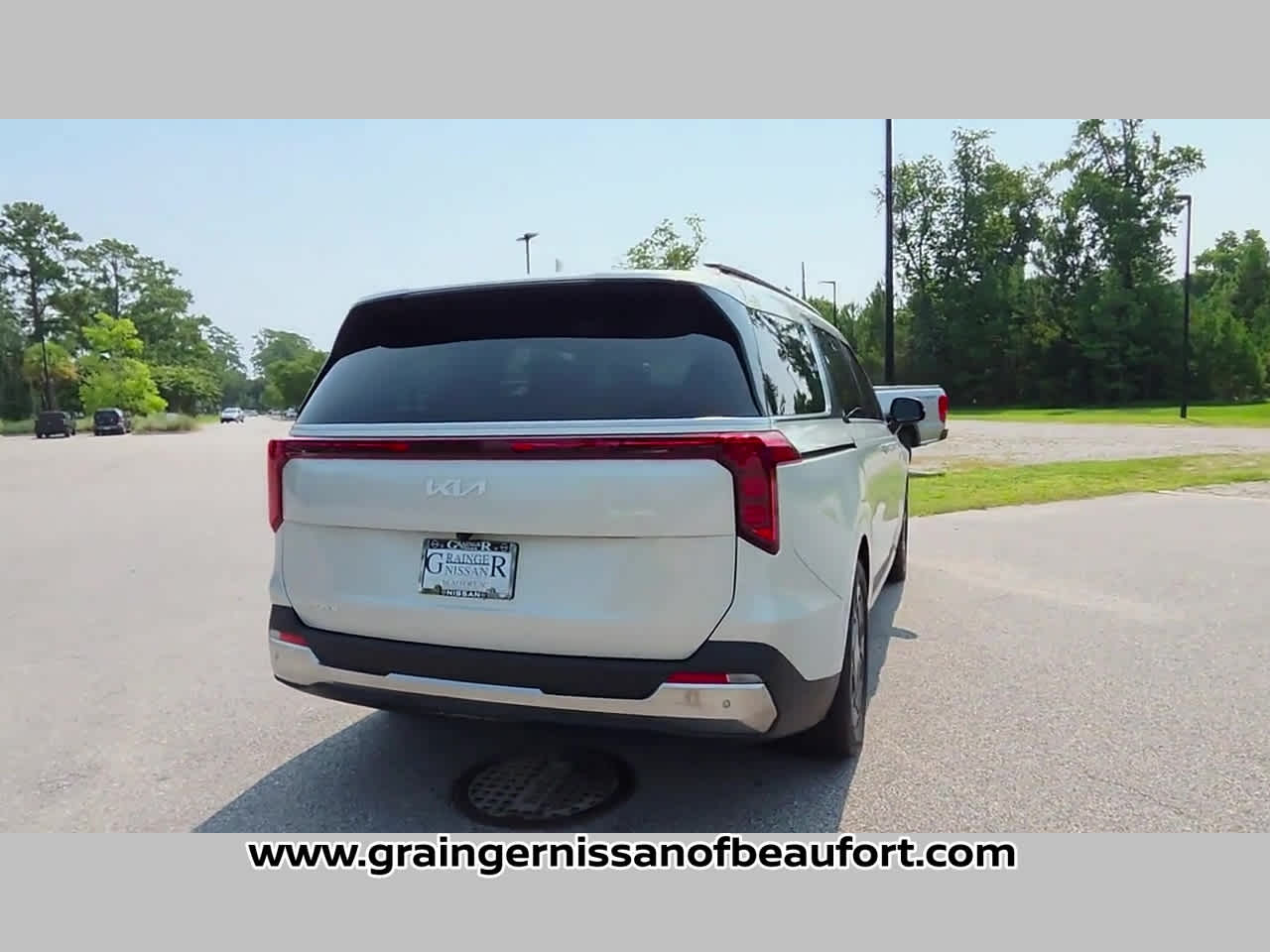2025 Kia Carnival SX