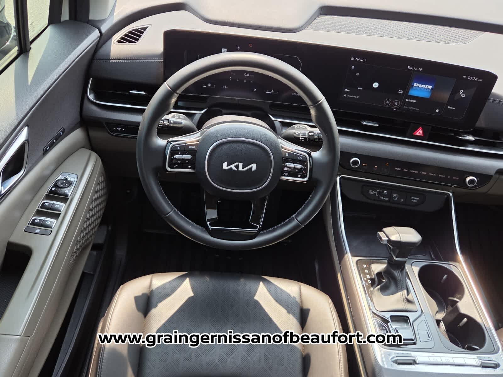 2025 Kia Carnival SX